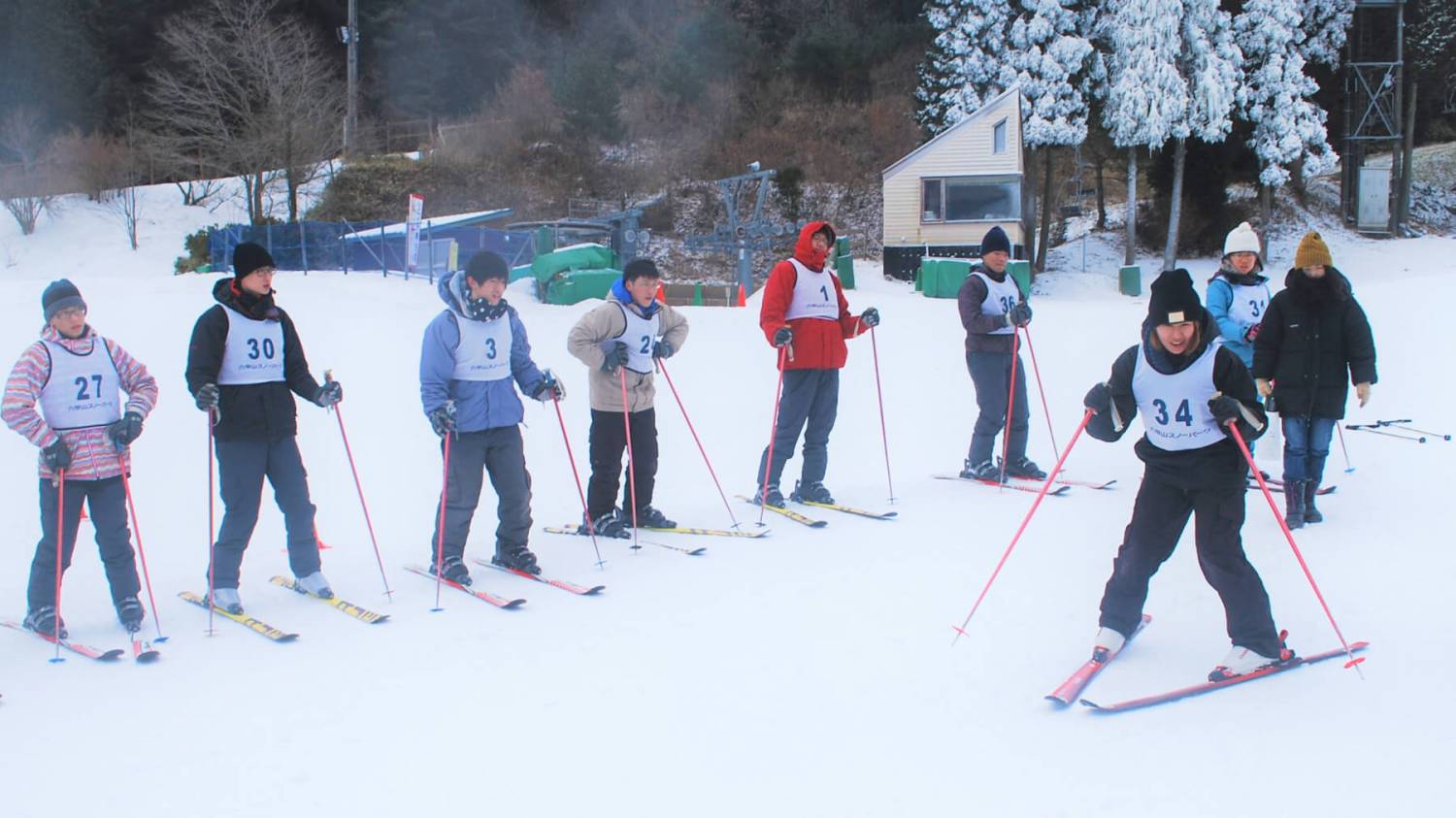 大阪六甲山滑雪1天團- 提供專業滑雪教室方案、新手也能快速掌握滑雪技巧!  (KJA-01)
