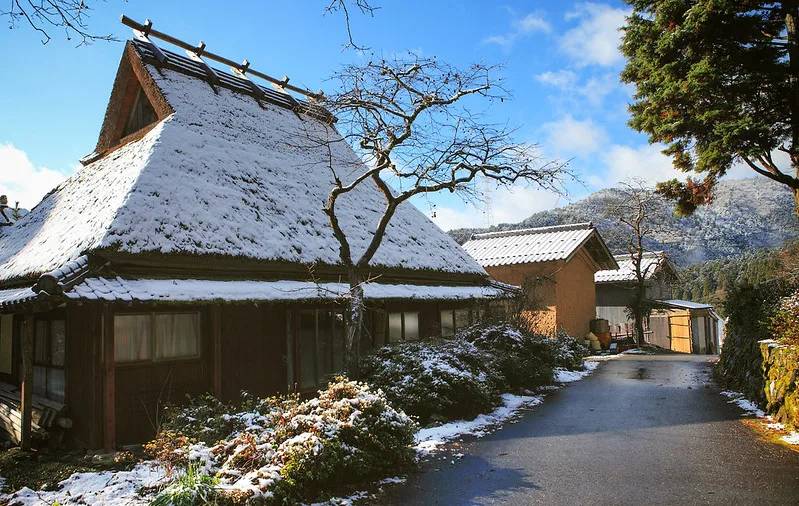 天橋立、伊根舟屋遊、六甲山，賞雪玩雪溫泉2天團 傘松公園、舞鶴海鮮市場、神戶三田outlet、美山町 (KJE-02)	大阪出發
