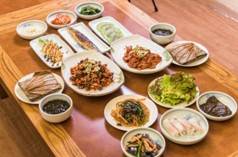 (團號 : LO-01) <一人成團> 蓮花慶典，愛情樹，百年古韻與現代融合大型Outlet 一天團