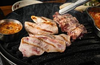 (團號: TC-01)  <一人成團> 隱藏於海上的療癒秘境&春末花海 & 402m 湖水吊橋 一天團